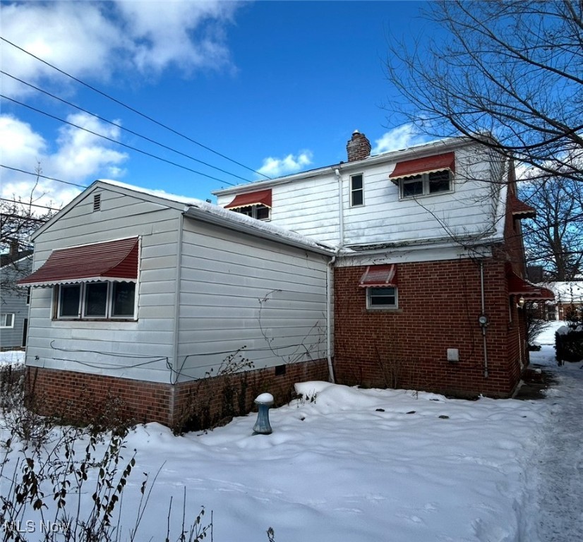 21202 Hillgrove Avenue