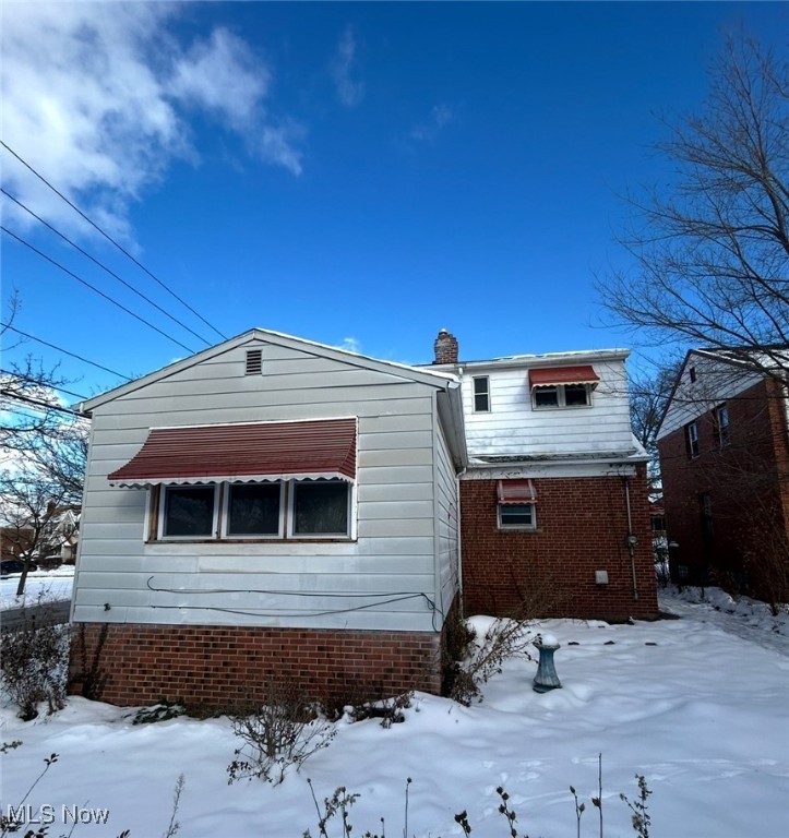 21202 Hillgrove Avenue