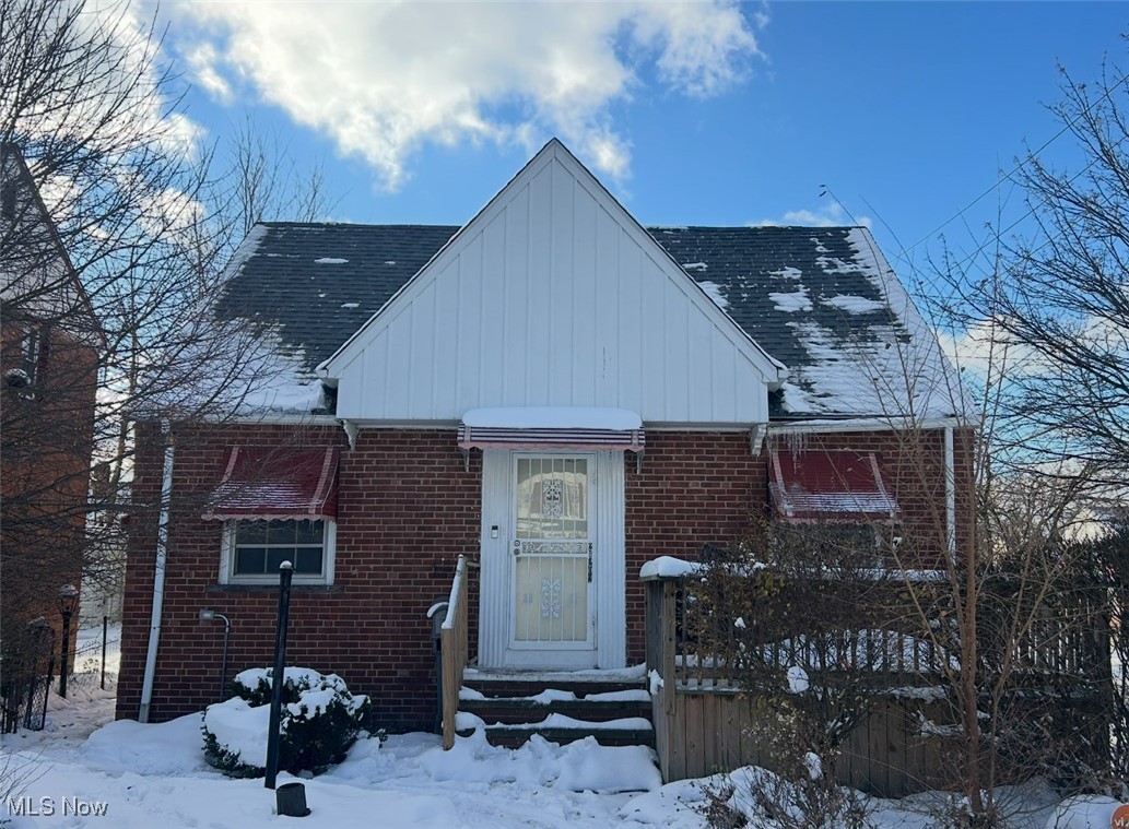 21202 Hillgrove Avenue