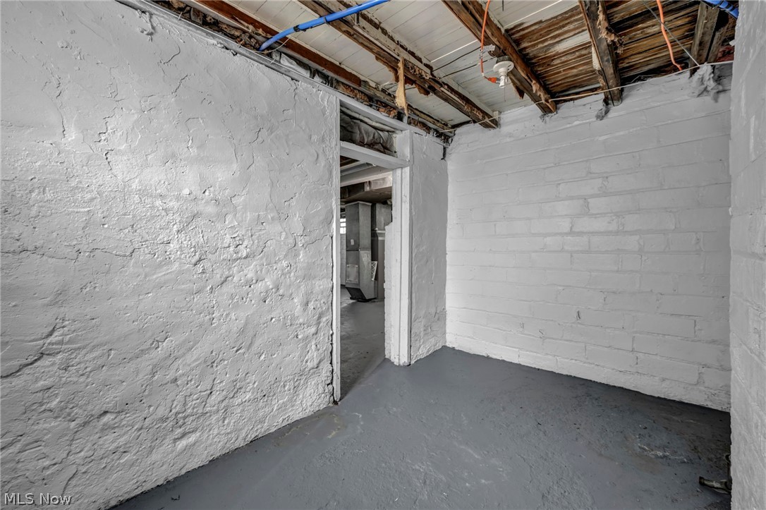 13315 Thornhurst Avenue