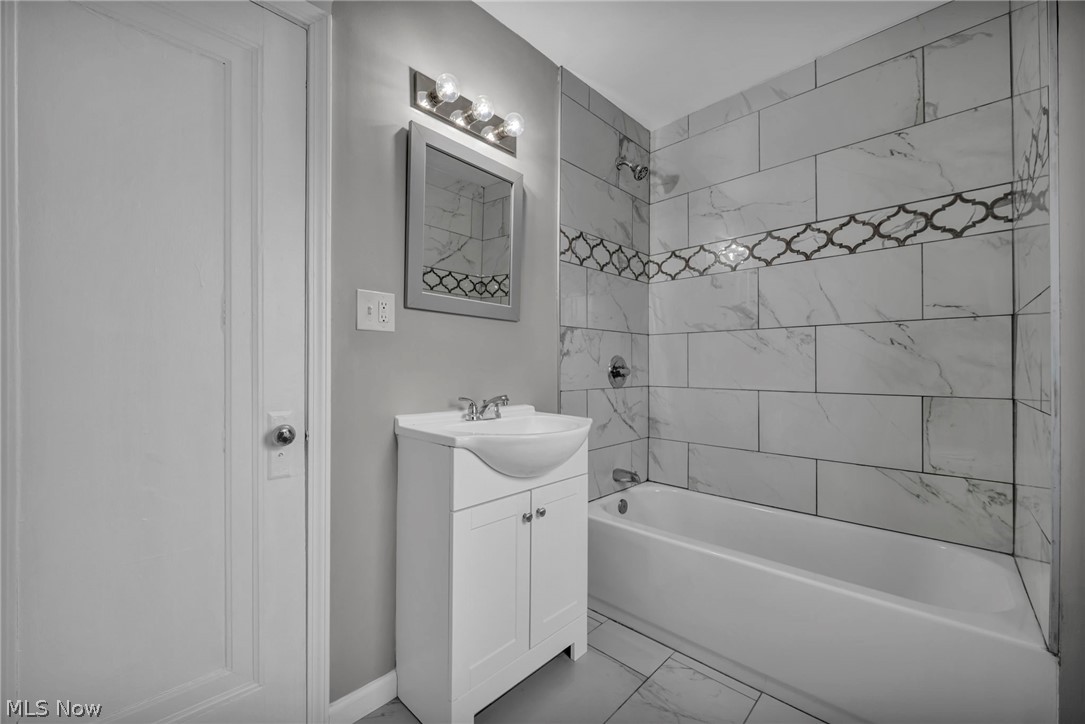 13315 Thornhurst Avenue