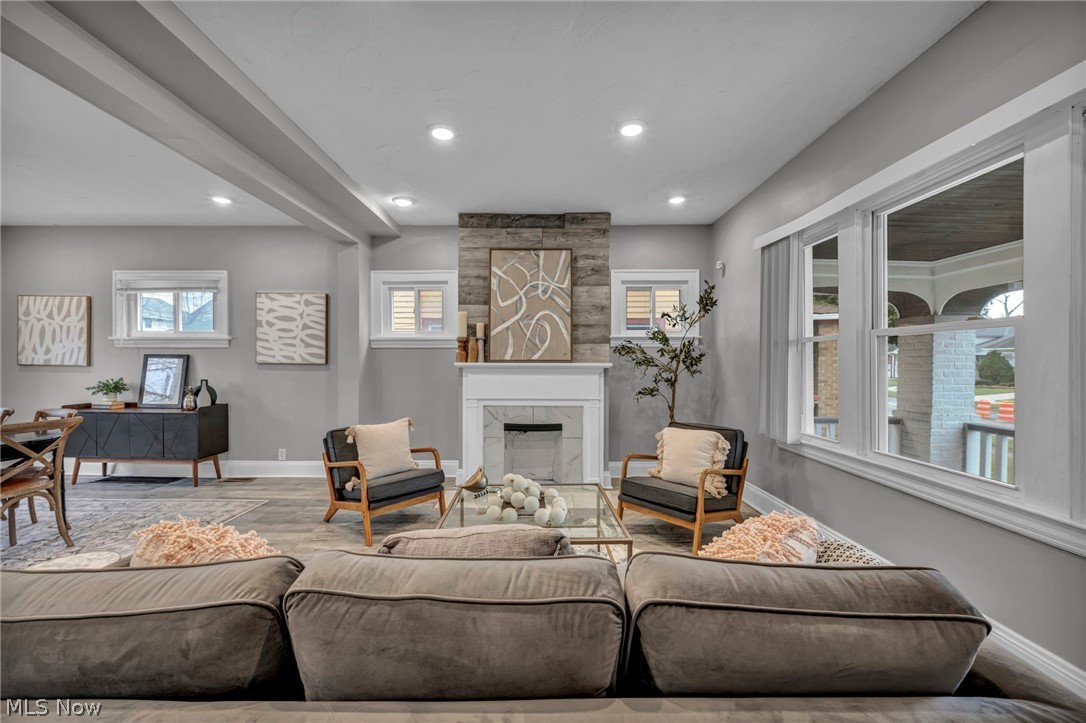 13315 Thornhurst Avenue