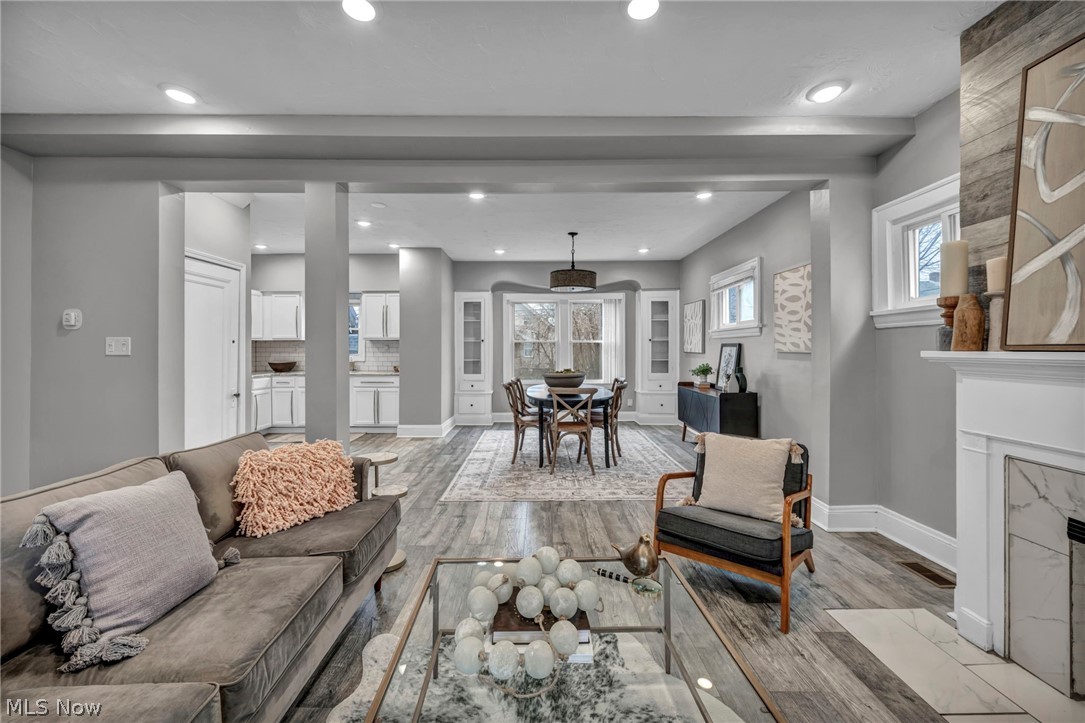 13315 Thornhurst Avenue