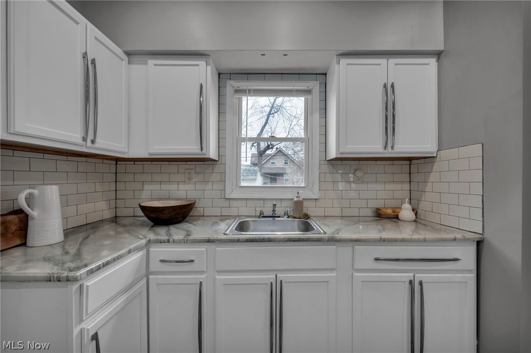 13315 Thornhurst Avenue