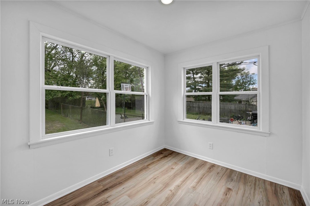 16306 Clearview Avenue