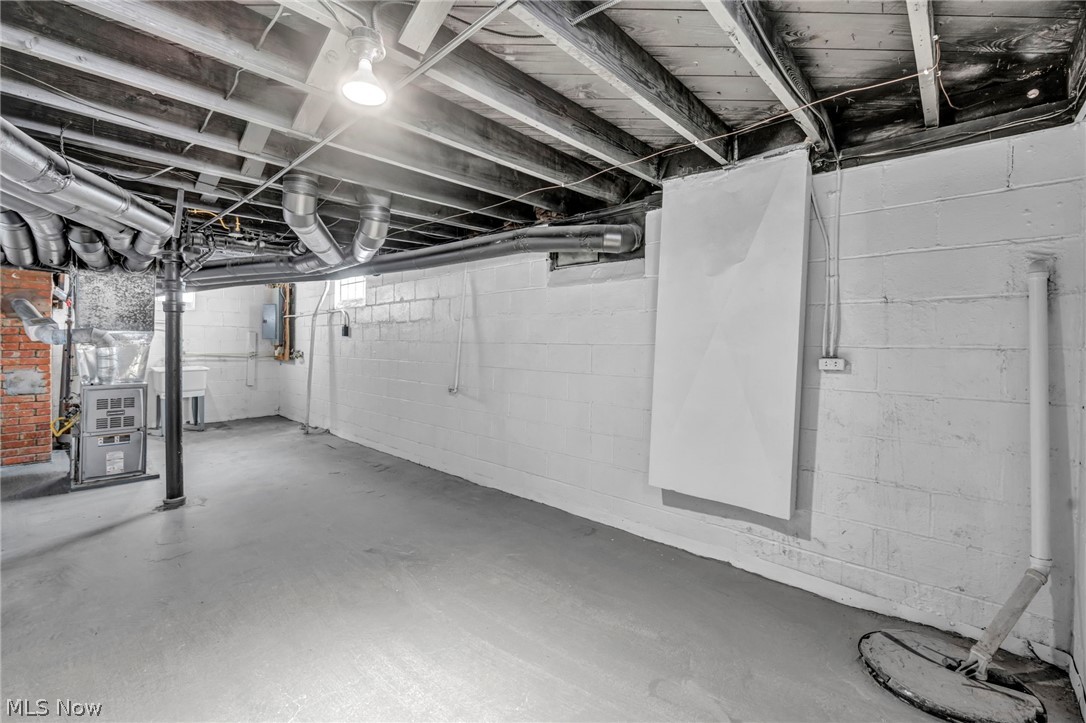 16306 Clearview Avenue