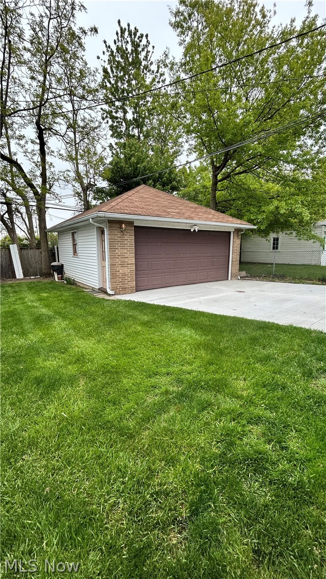 1563 E 196th Street