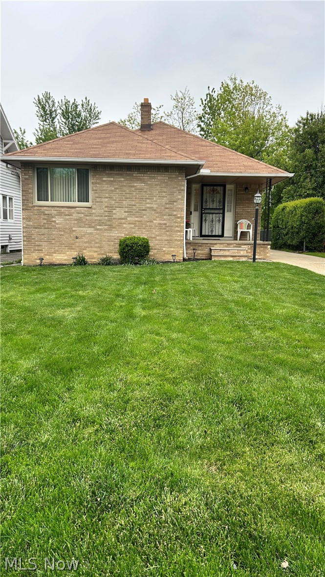 1563 E 196th Street