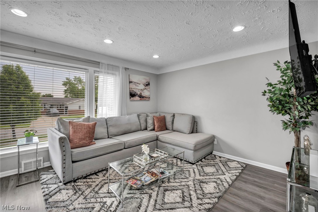 23733 Shurmer Drive