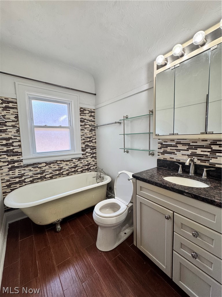 1141 E 140th Street