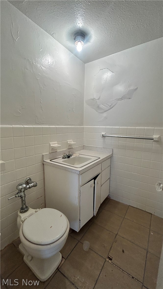 13800 Fairhill Road 318