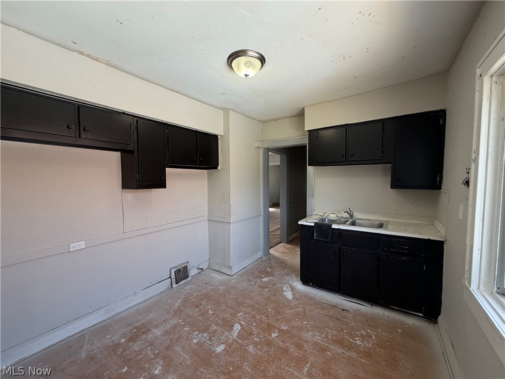 3305 W 33rd Street