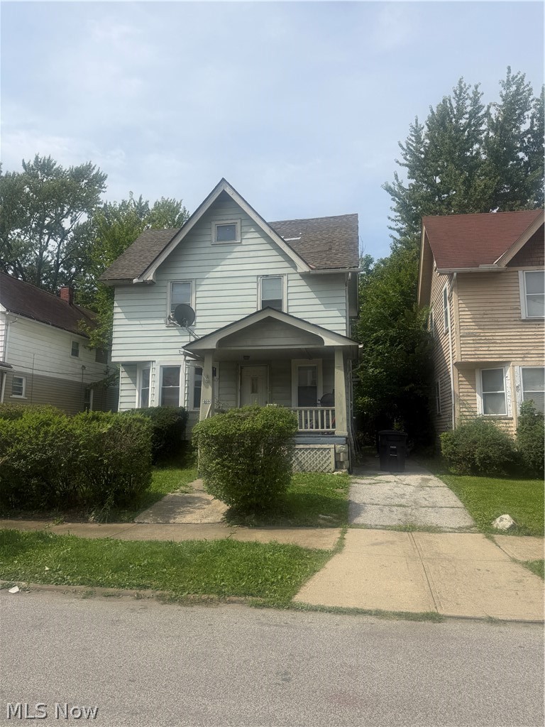 3702 E 104th Street