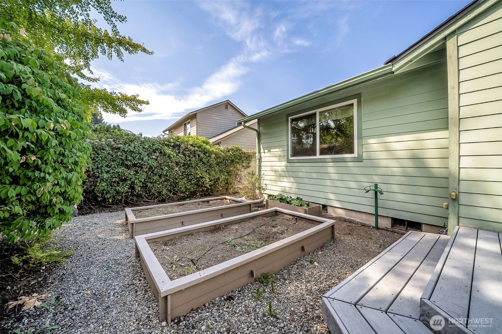 3435 Woodside Court NE