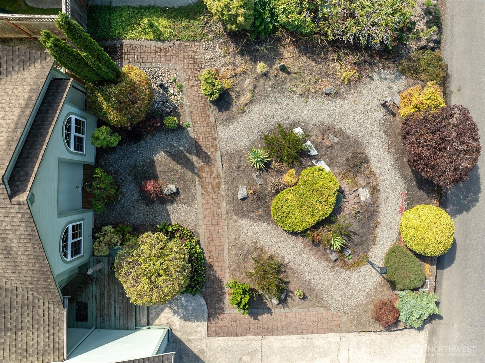 3435 Woodside Court NE