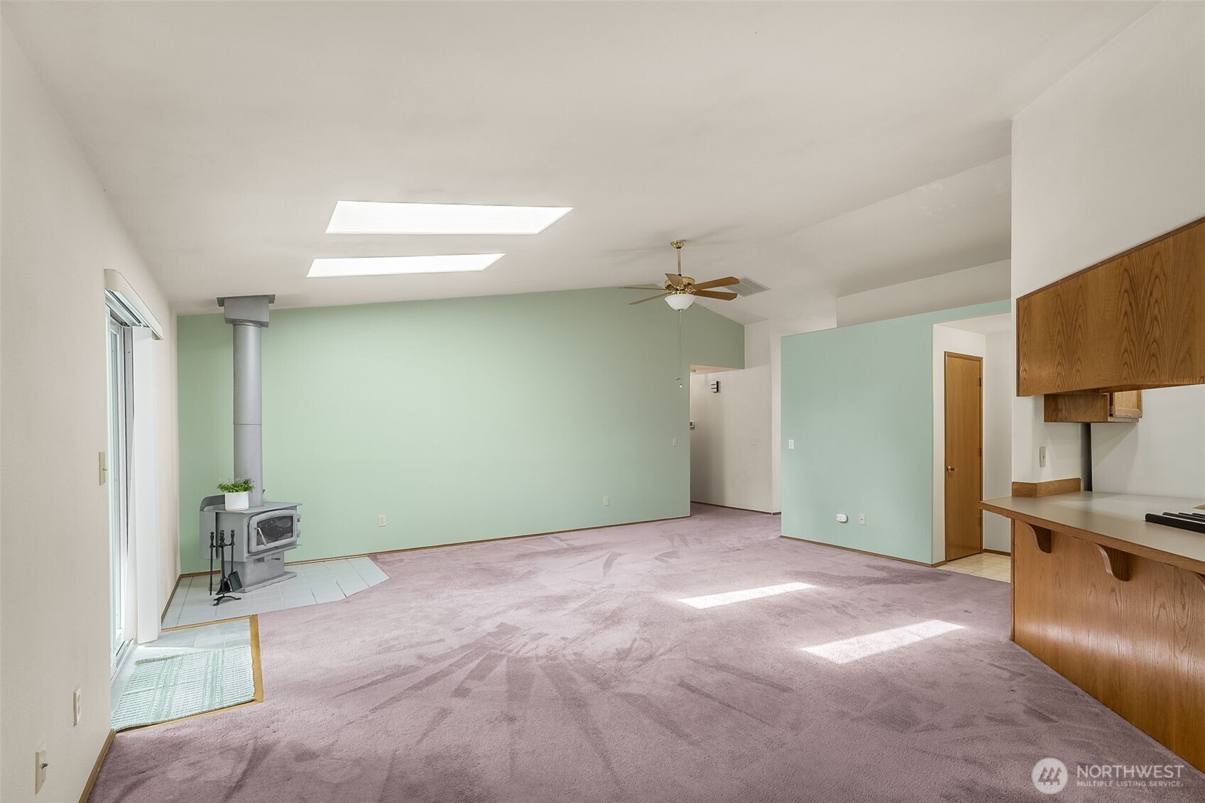 3435 Woodside Court NE