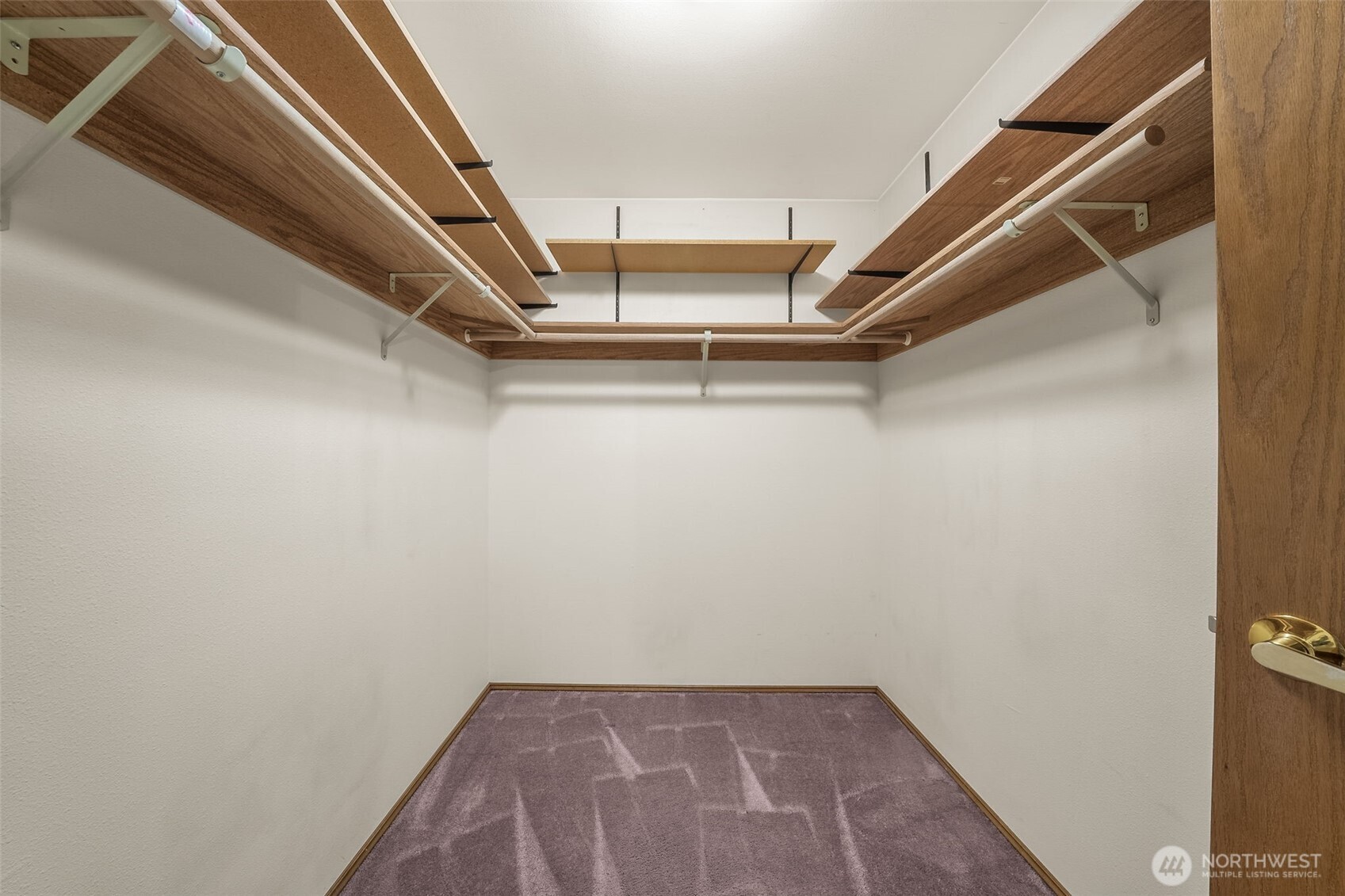 3435 Woodside Court NE