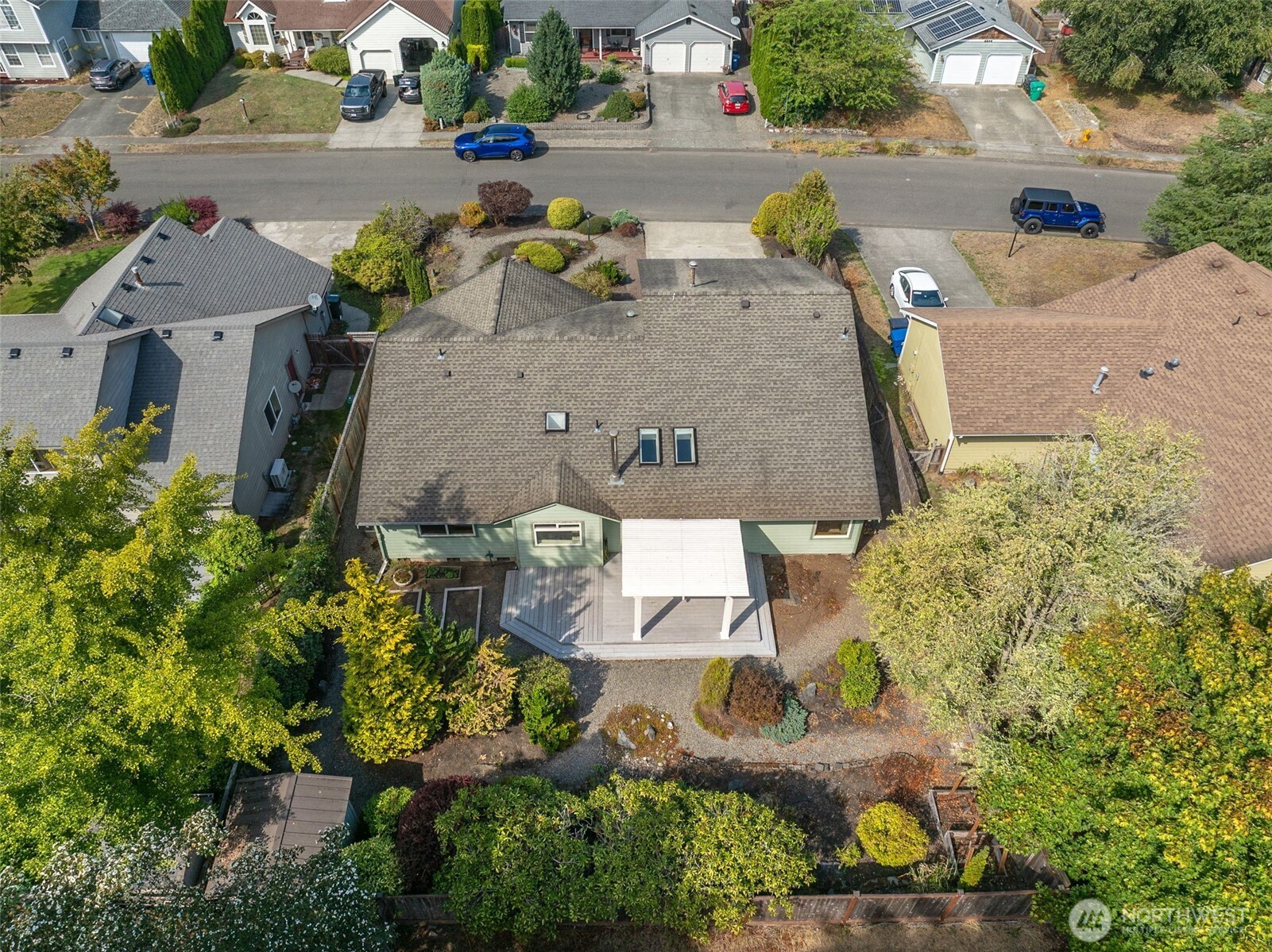 3435 Woodside Court NE