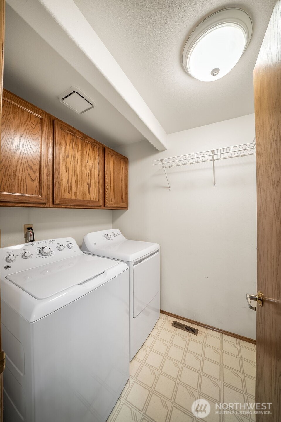 3435 Woodside Court NE