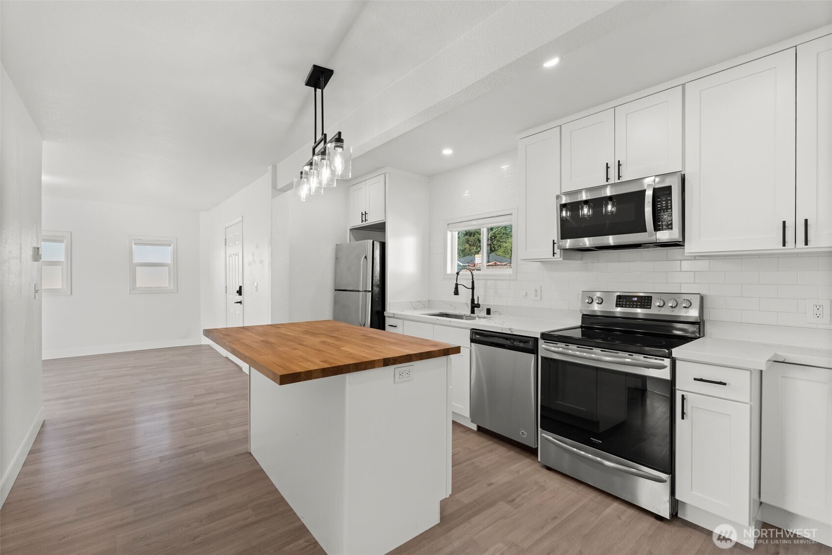 14915 Portland Avenue SW