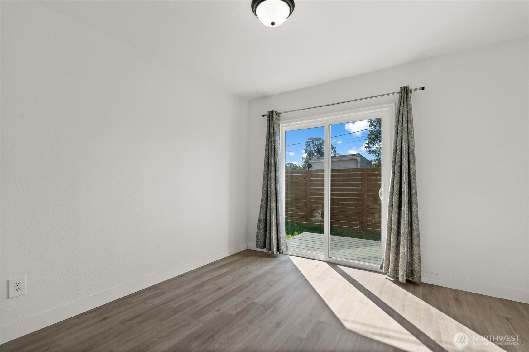 14915 Portland Avenue SW