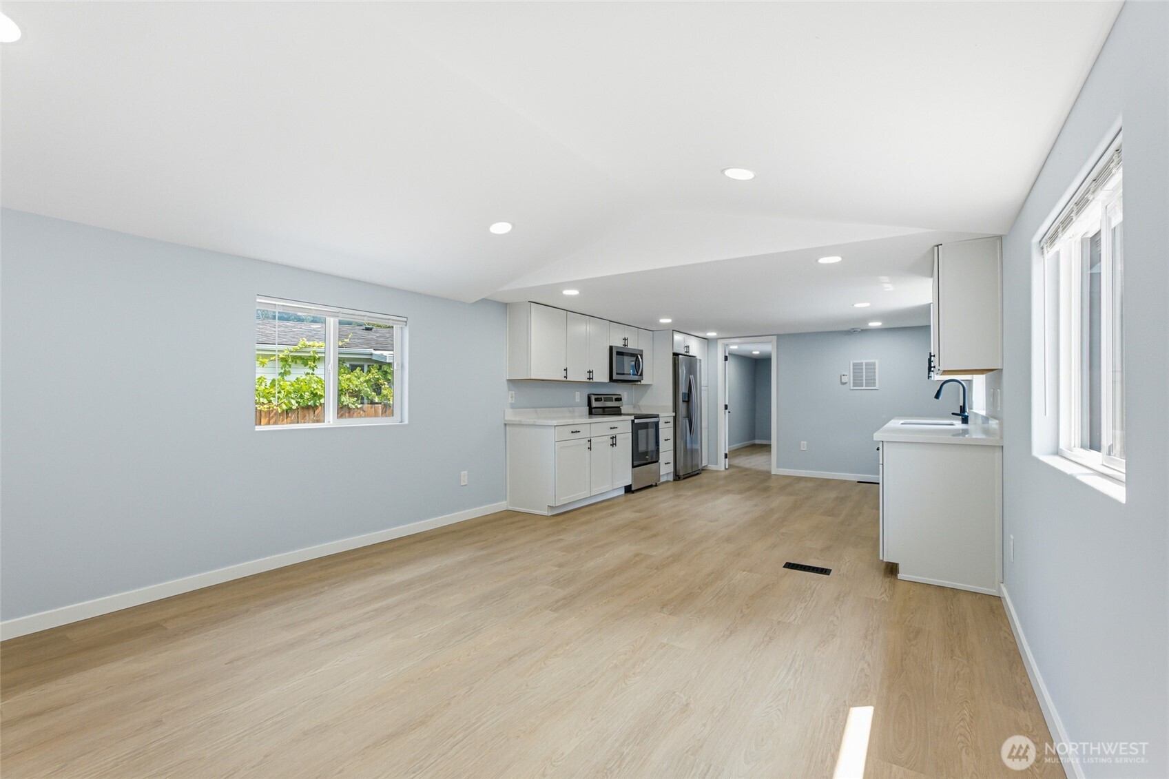 15722 52nd Street E Unit: 11
