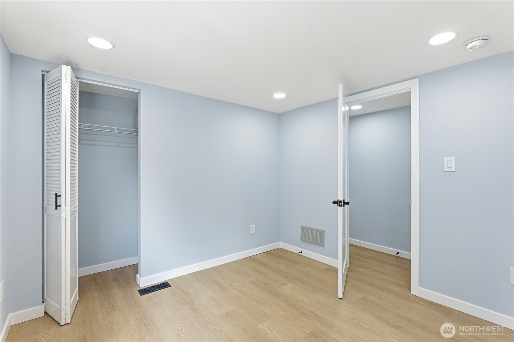 15722 52nd Street E Unit: 11