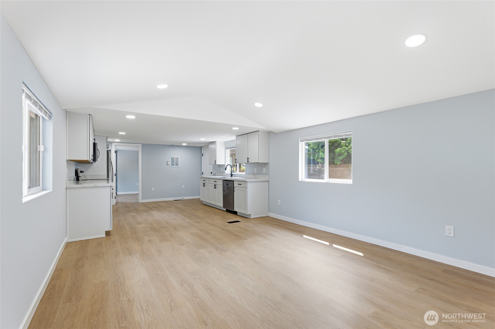 15722 52nd Street E Unit: 11