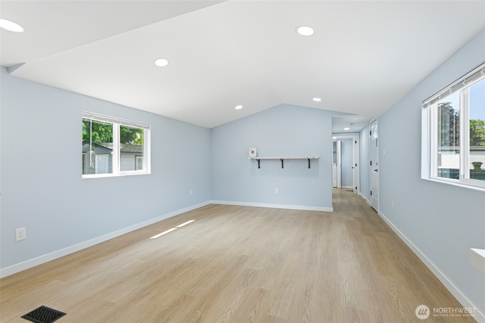 15722 52nd Street E Unit: 11