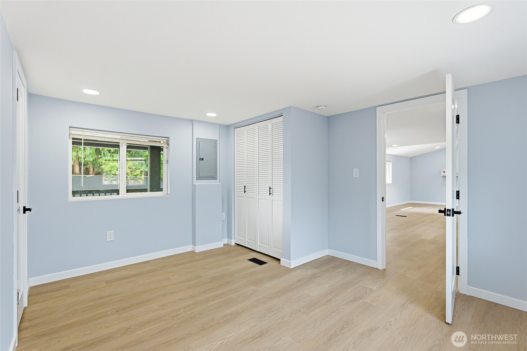 15722 52nd Street E Unit: 11