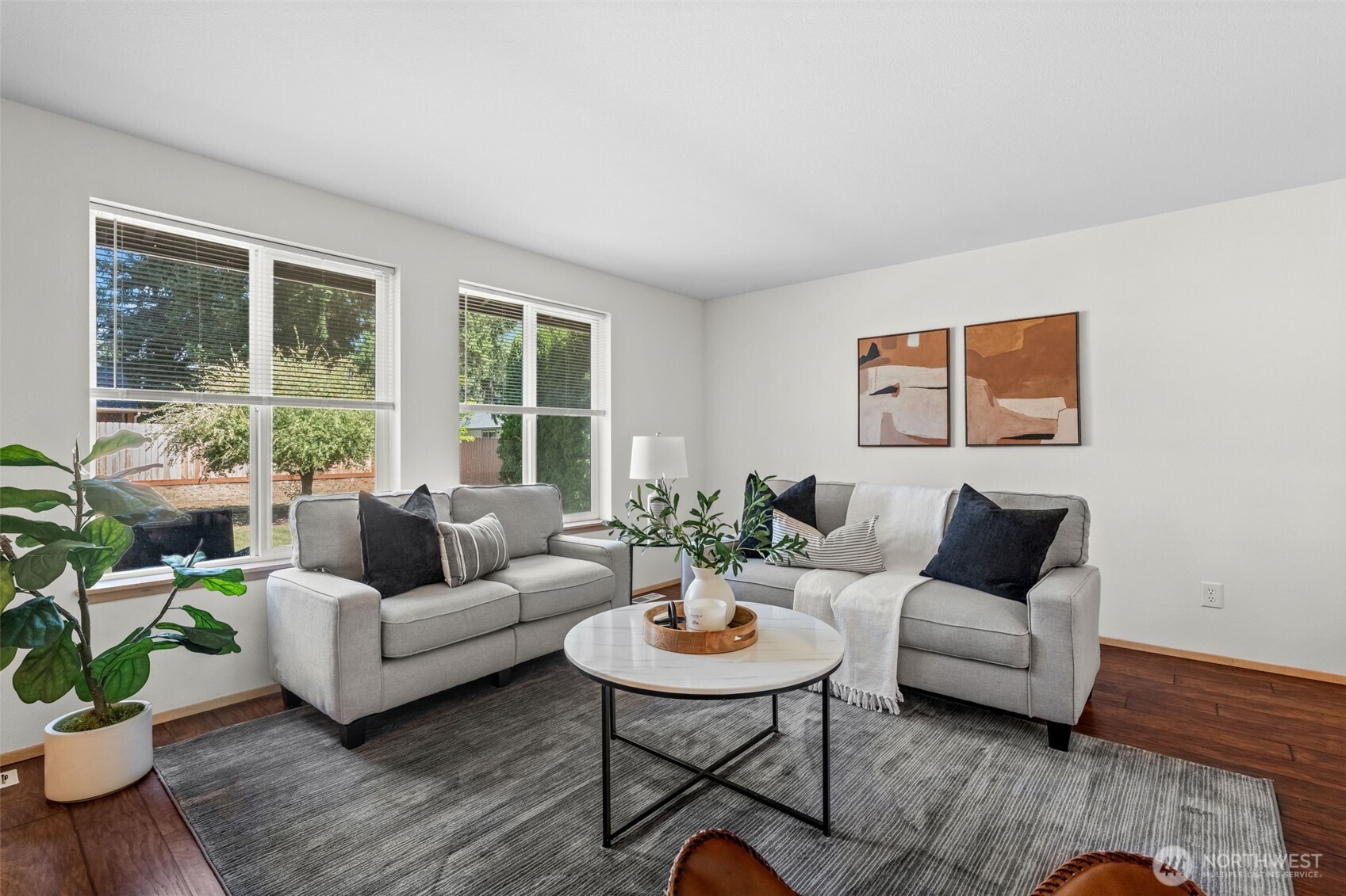 16015 10th Avenue E