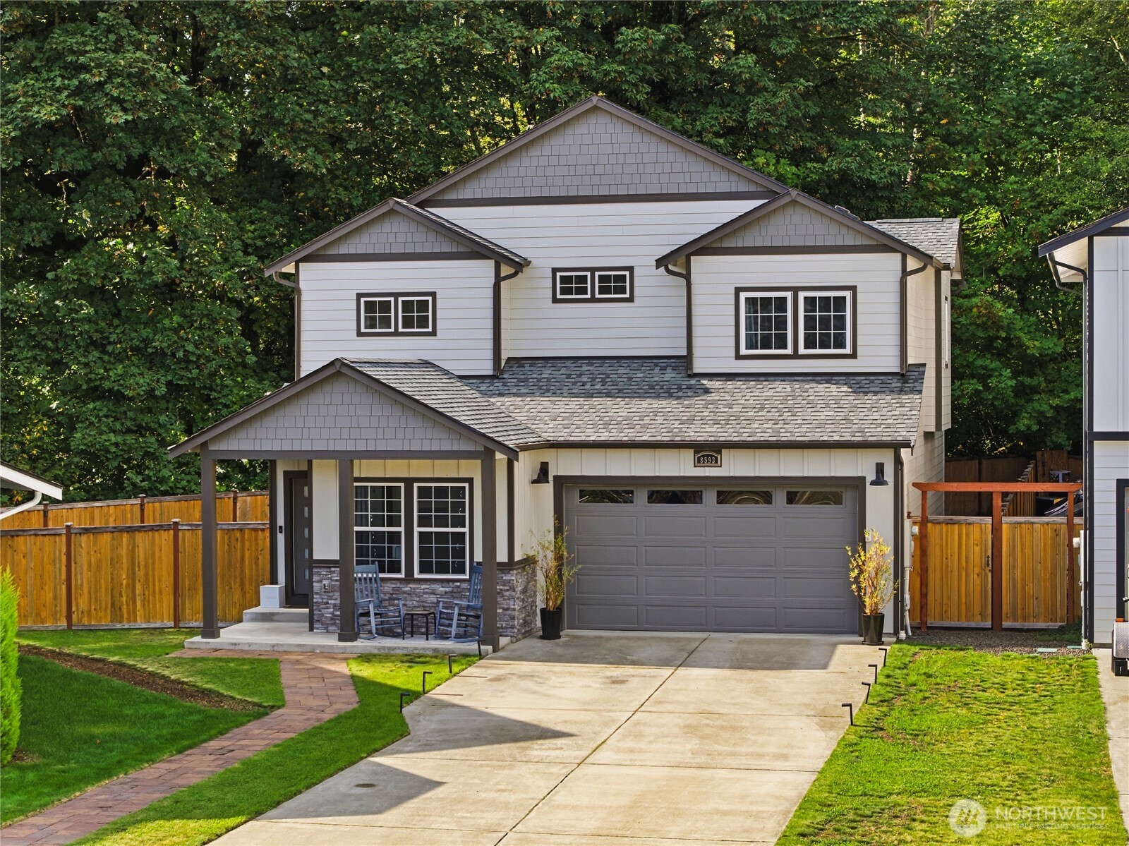 8593 Kimmie Loop SW