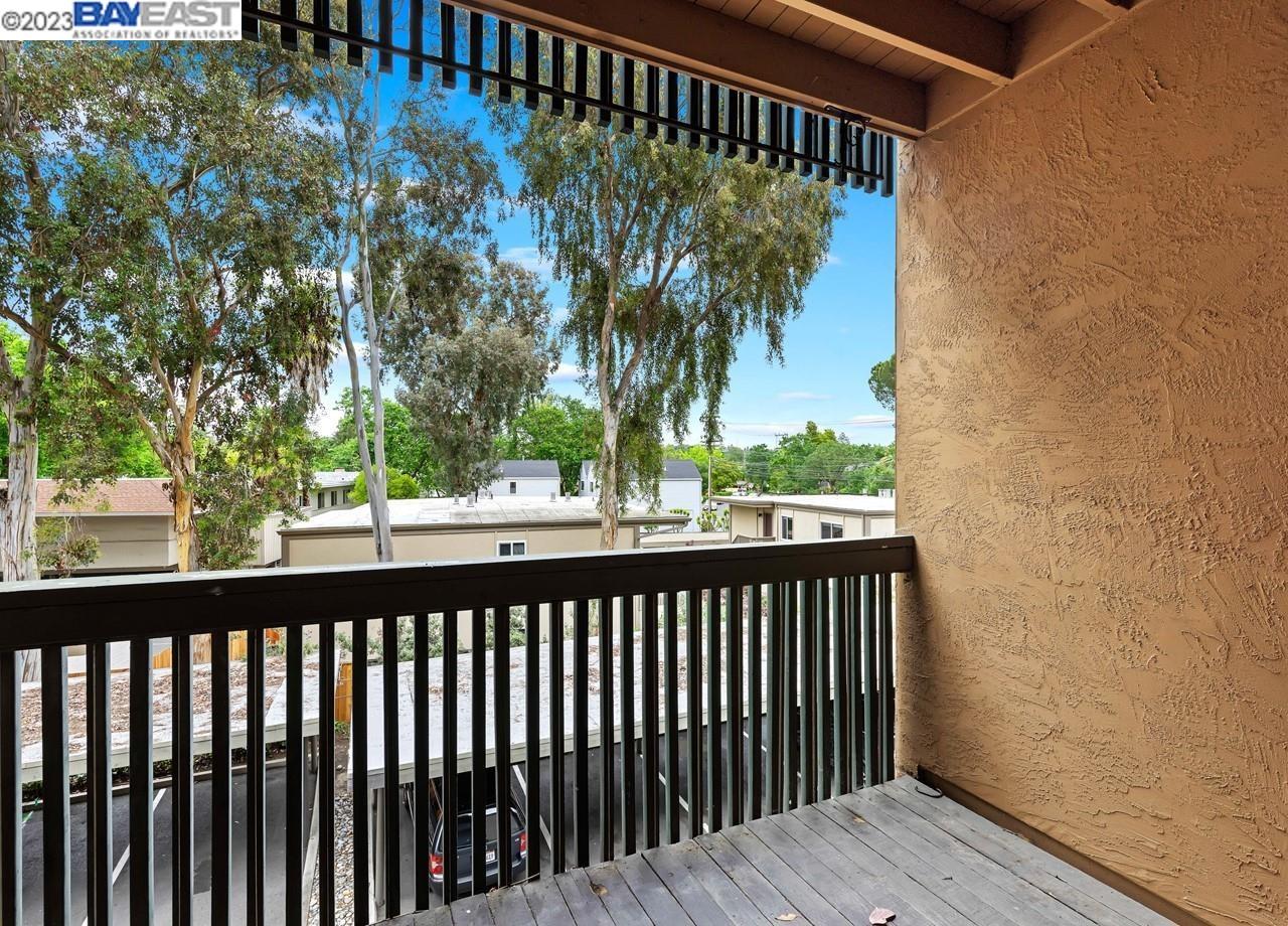 155 Sharene Ln Unit: 212