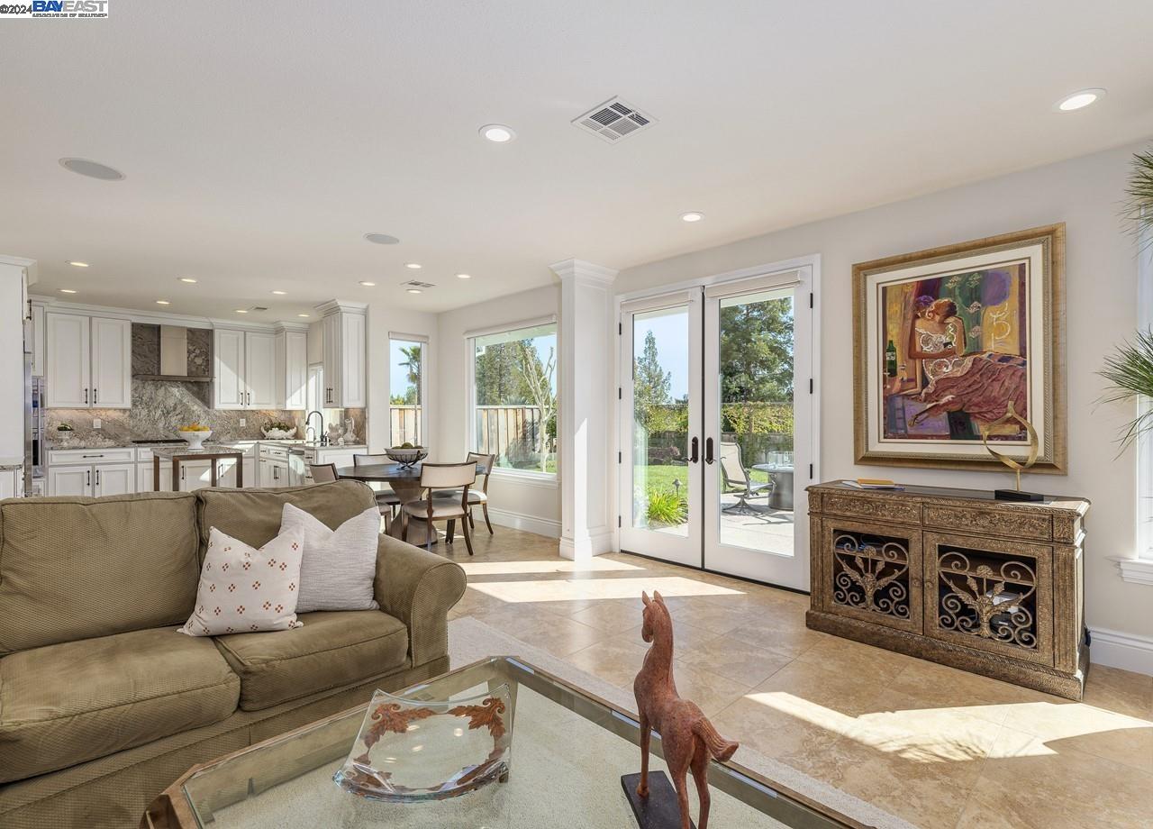 158 Alta Vista Way