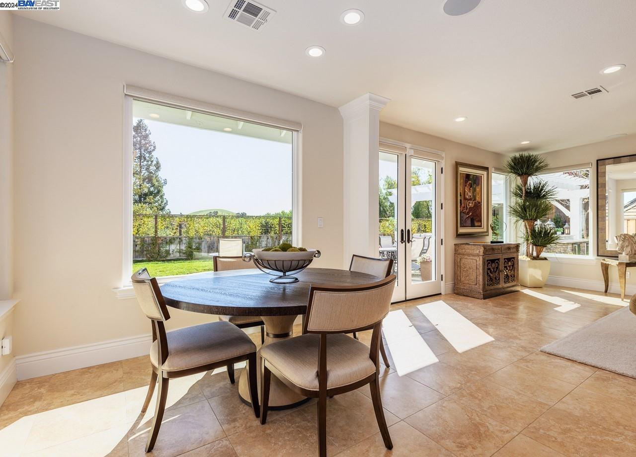 158 Alta Vista Way