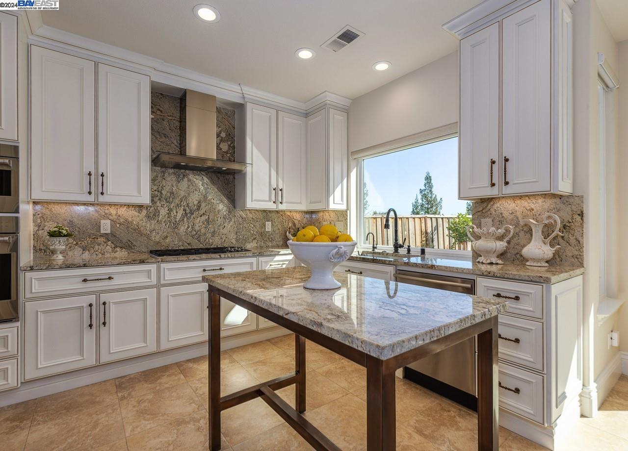 158 Alta Vista Way