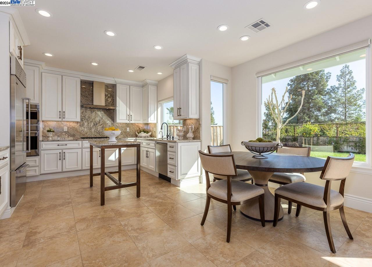 158 Alta Vista Way