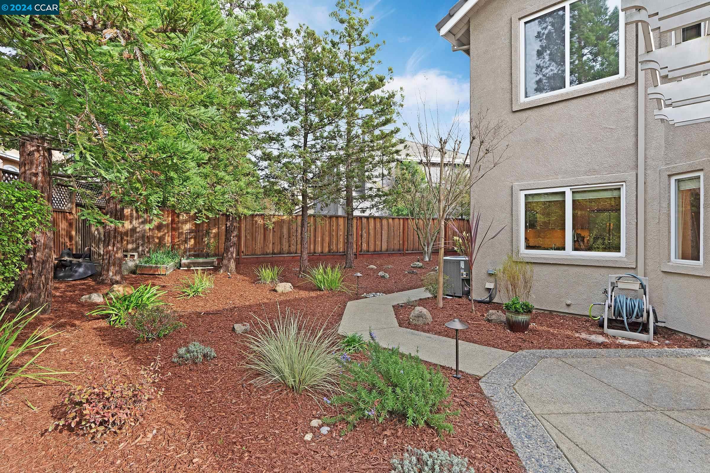 142 Blackstone Dr
