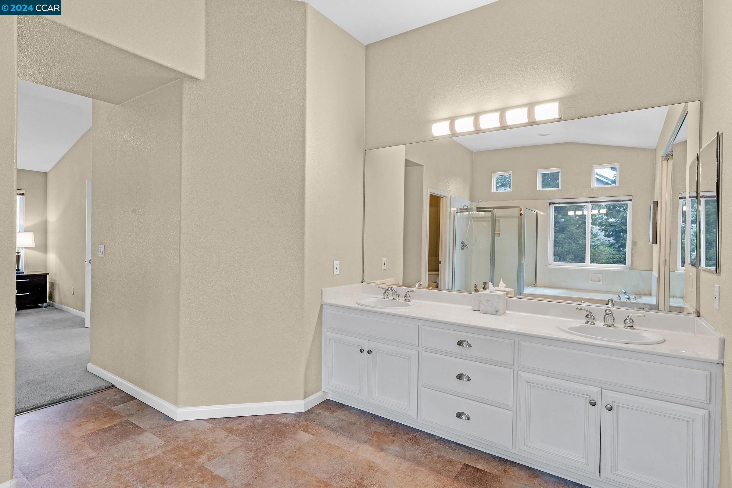142 Blackstone Dr