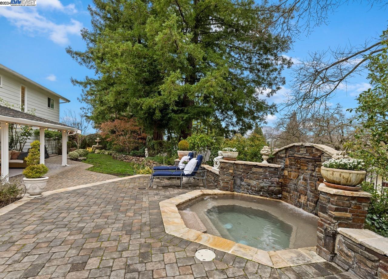39 Cambra Ct