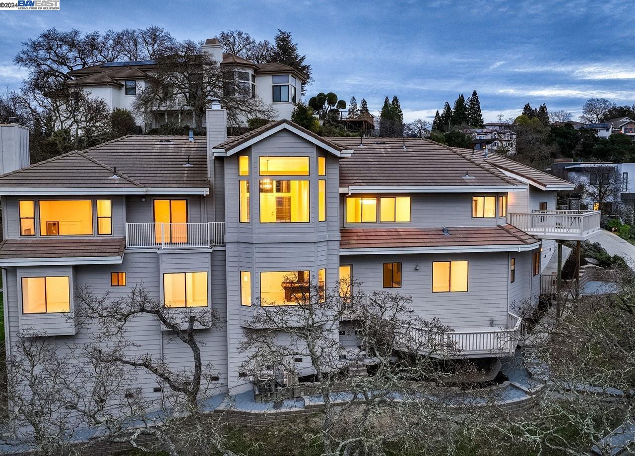 528 Oakshire Pl