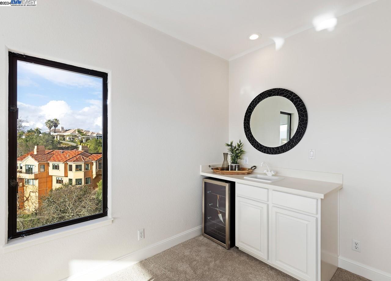 528 Oakshire Pl
