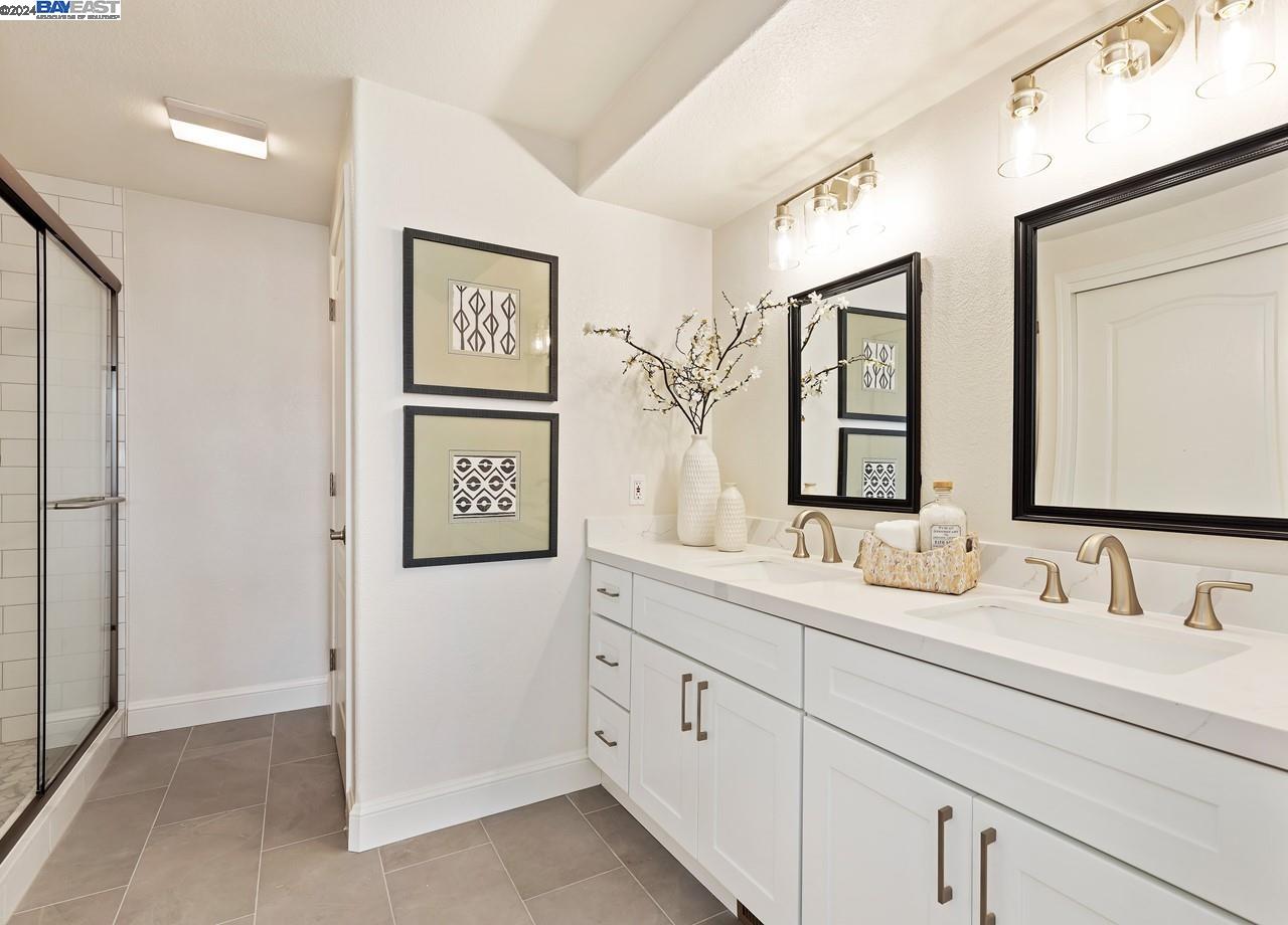 528 Oakshire Pl