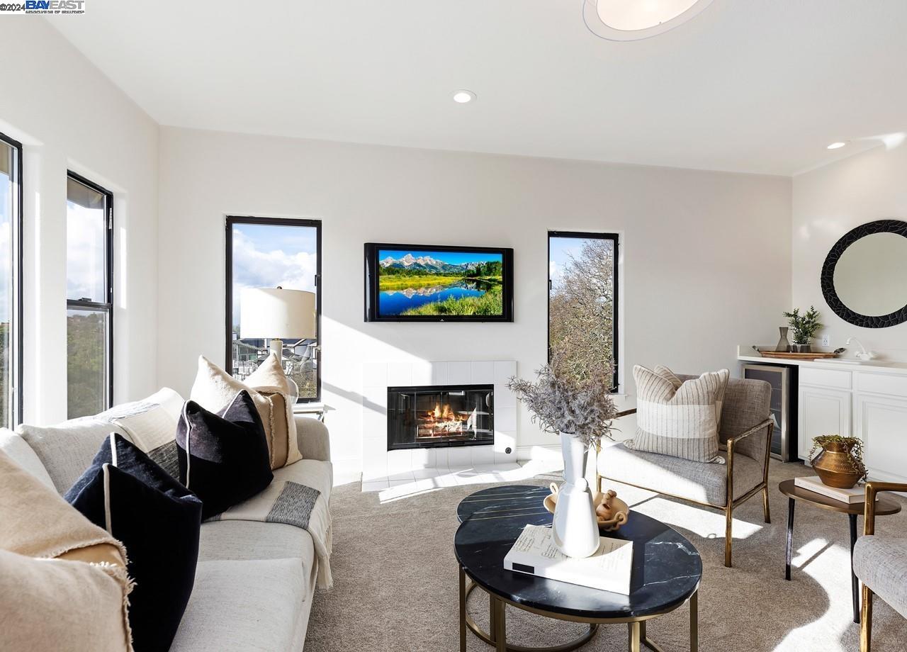 528 Oakshire Pl