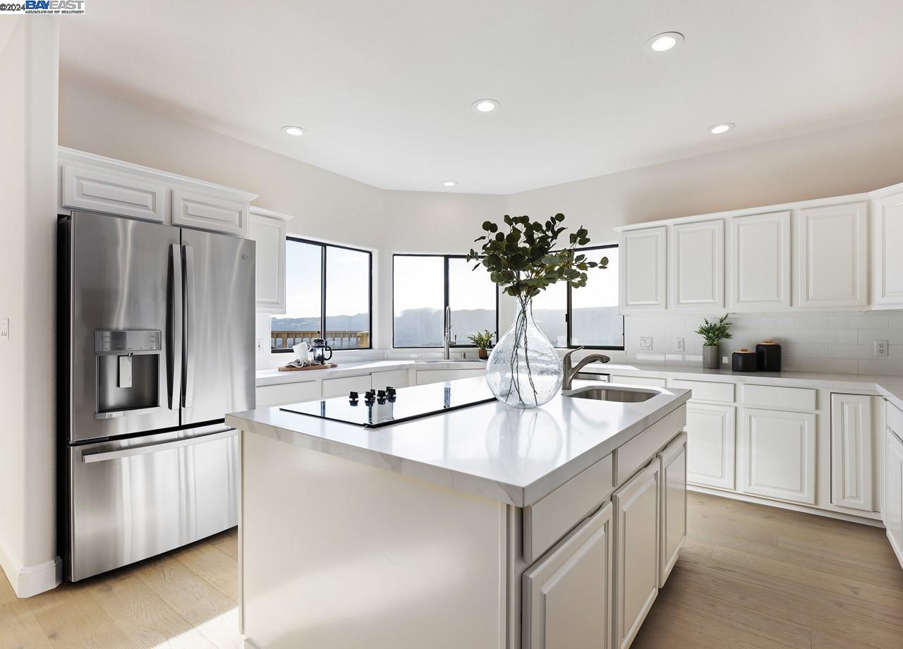 528 Oakshire Pl