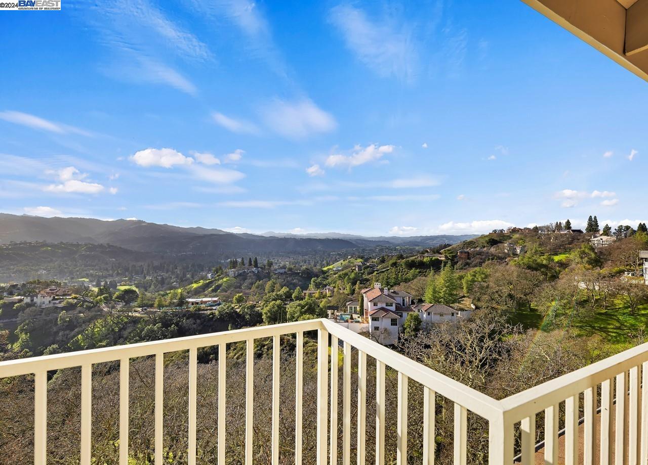 528 Oakshire Pl