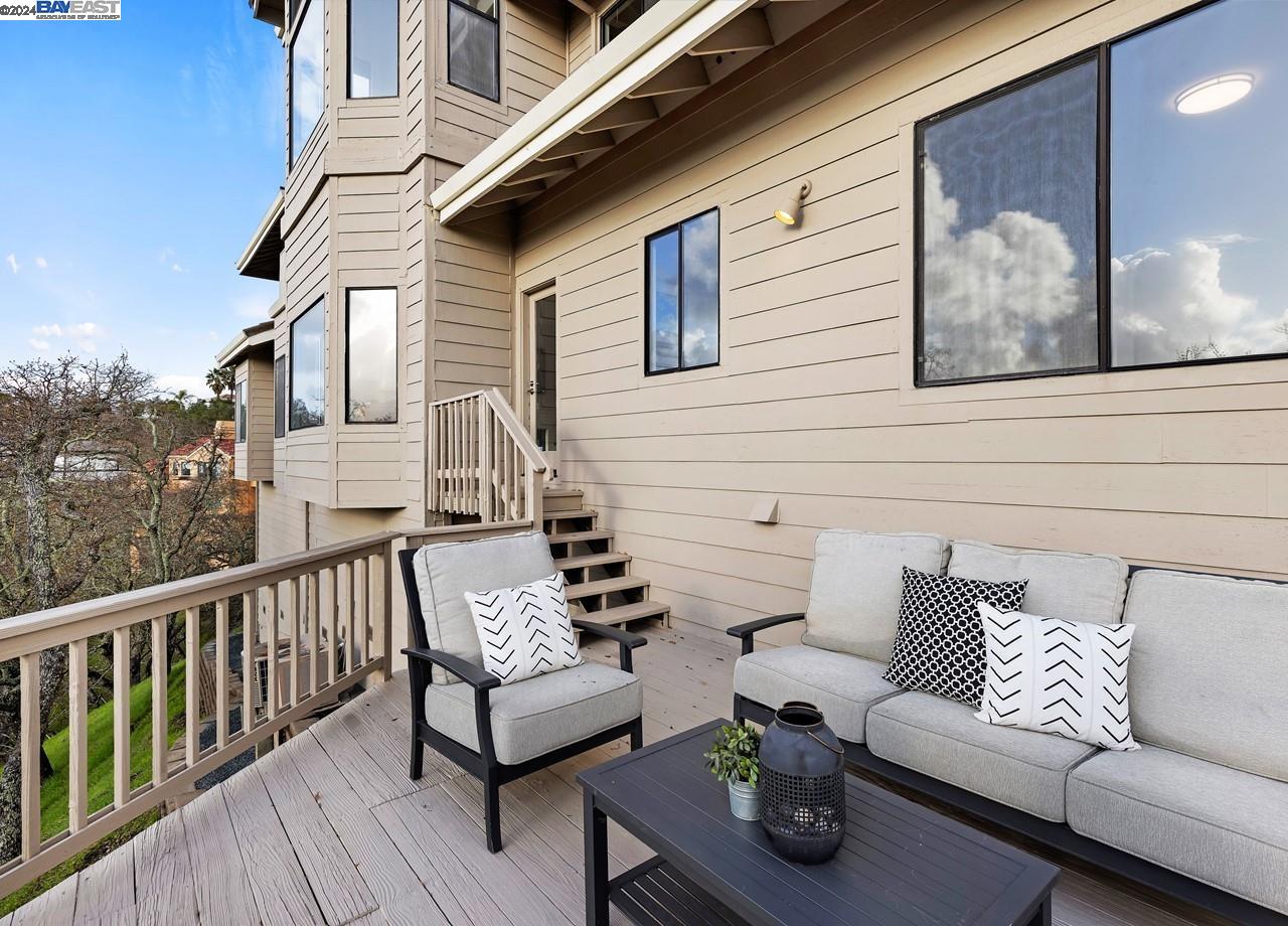 528 Oakshire Pl