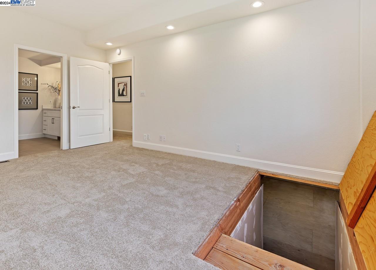 528 Oakshire Pl