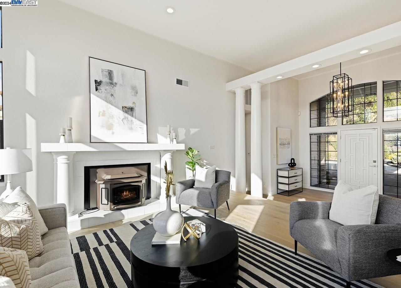 528 Oakshire Pl