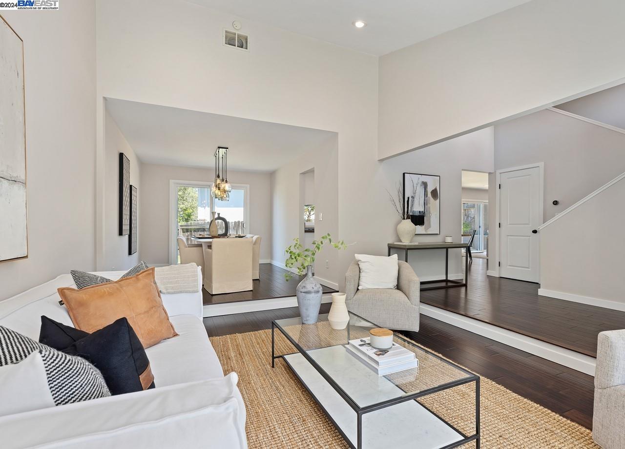 1132 Sunlight Cir
